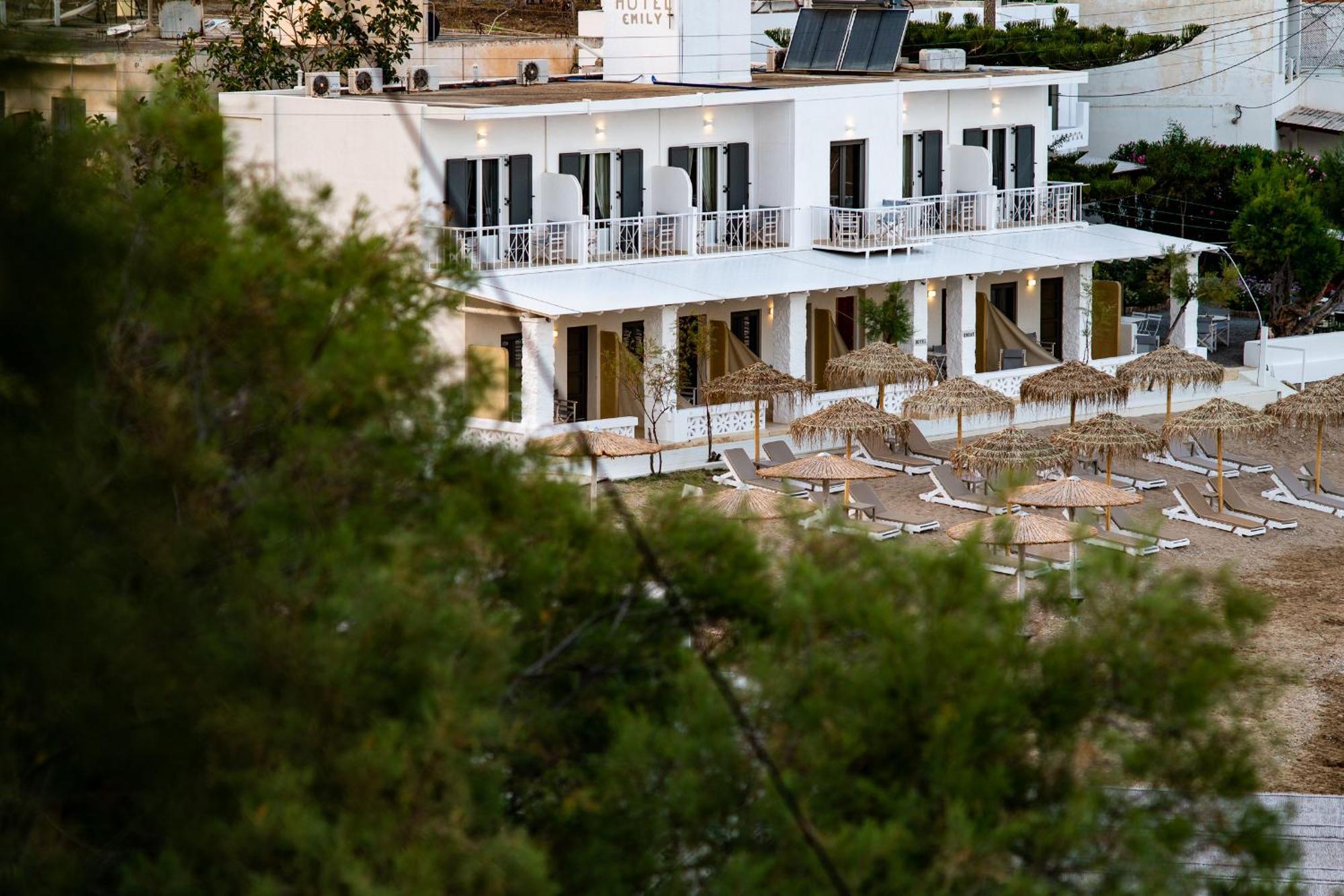 Emily Hotel Vari  Exterior photo