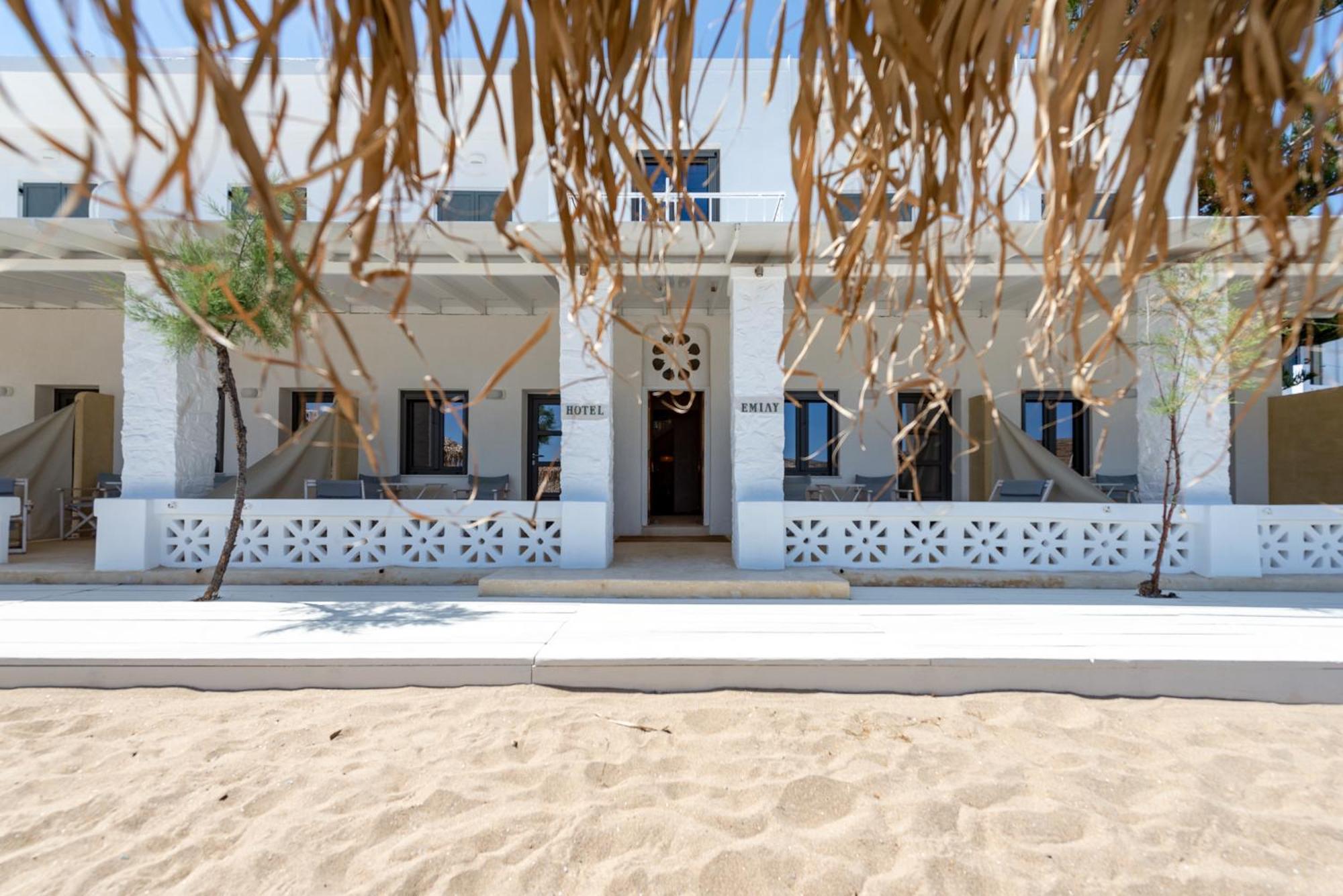 Emily Hotel Vari  Exterior photo